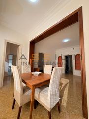 Appartement à Eixample. Gran piso familiar en tarragona amplio, con terraza y trastero