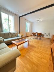 Pis a Sagrada Família. En barcelona, piso con luz y una ubicación inmejorable