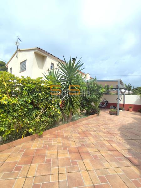 Foto 5f2341be-e733-448d-9bc3-9e3cdbe36ee0. Doppelhaus mit heizung parking pool in pla de maset - cap de Salou Salou