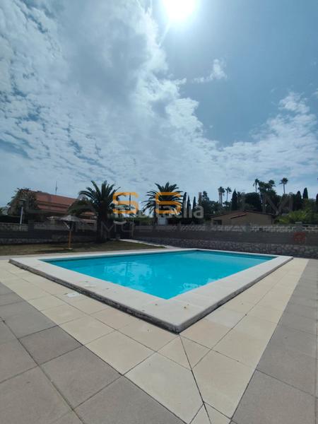 Foto 822b1330-d90b-4bf2-b1e8-2ca2ff279578. Doppelhaus mit heizung parking pool in pla de maset - cap de Salou Salou