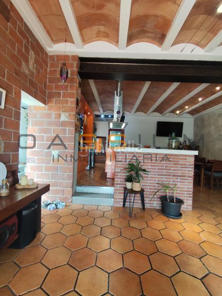 Foto ae823c2b-c25b-4be2-aa95-8f8c0cca3201. Doppelhaus mit heizung parking pool in pla de maset - cap de Salou Salou