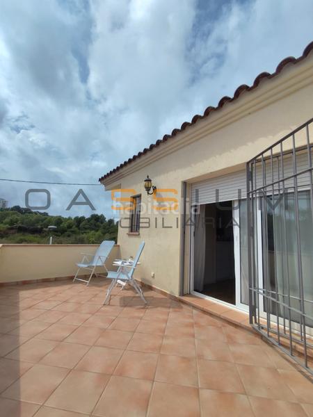 Foto d2770da8-e6eb-4788-9b66-23199e8f8872. Doppelhaus mit heizung parking pool in pla de maset - cap de Salou Salou