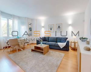 Pis a Pubilla Cases. Luminoso piso con ascensor en el corazón de hospitalet de llobre