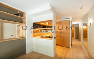 Appartement à La Nova Esquerra de l´Eixample. Espectacular piso con acabados de alta calidad en barcelona