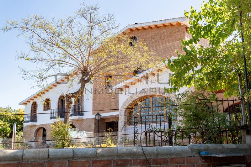 Foto 023e4b51-0256-483e-86f4-e26861ce1308. Lloguer casa amb calefacció aparcament piscina a Catllar (El)