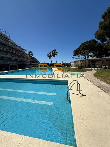 Foto 107fea17-fbbc-4136-96a6-9dab9498b454. Pis amb calefacció aparcament piscina a Mar i Camp - Platja dels Capellans Salou