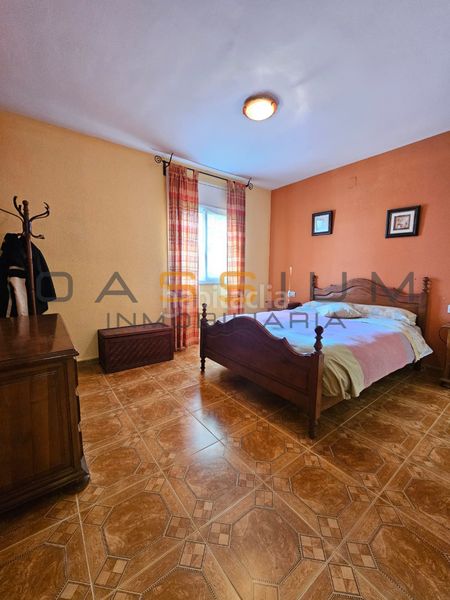 Foto 82398d8a-d3d1-4f87-801a-9ed1434dd1a1. Casa amb xemeneia aparcament piscina a Bellvei