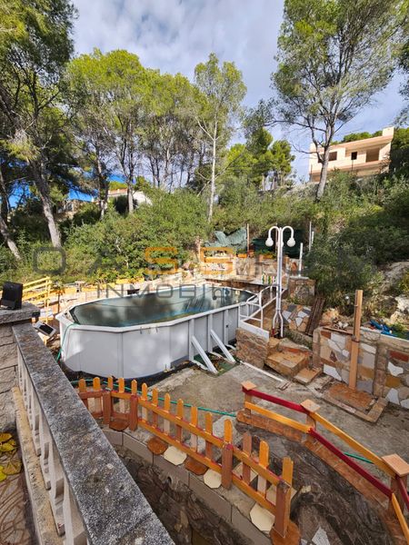 Foto 9373e67d-8267-4458-ae76-60e4515cf927. Casa amb xemeneia aparcament piscina a Bellvei