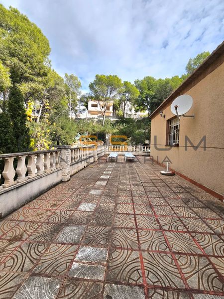 Foto 9c78d168-c00d-48aa-b8aa-780943150971. Casa amb xemeneia aparcament piscina a Bellvei
