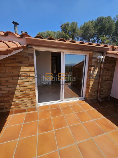 Foto d2edd060-33cf-4126-b25d-7c6ded7d15ad. Casa amb calefacció aparcament a Ca n´Oriol Rubí