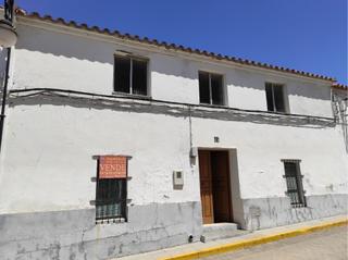 Casa a Montemolín. Casa  montemolin