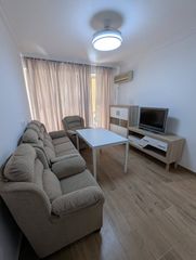 Rent Flat in El Torrejón - El Cerezo. Piso  sevilla macarena