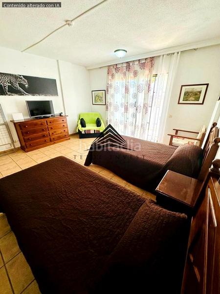 Foto ef6f6cc0-5b8e-4b8b-8d3c-8de3a9aba2dd. Appartamento con parcheggio in Playa de las Américas Arona