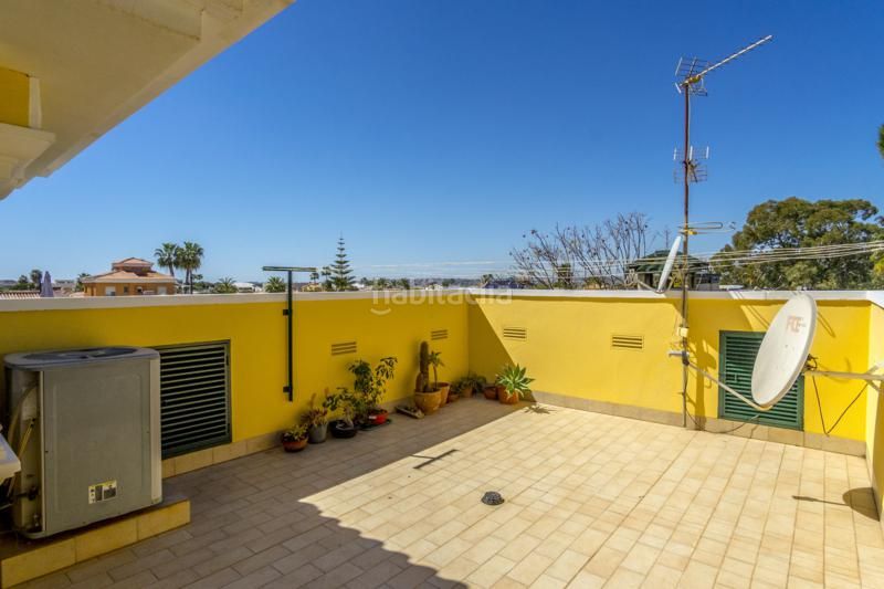 Foto 0190d299-ed3a-4951-b228-5ae2696b745f. Chalet en avenida miguel de unamuno 17 chalet de lujo en torreta florida en Torrevieja