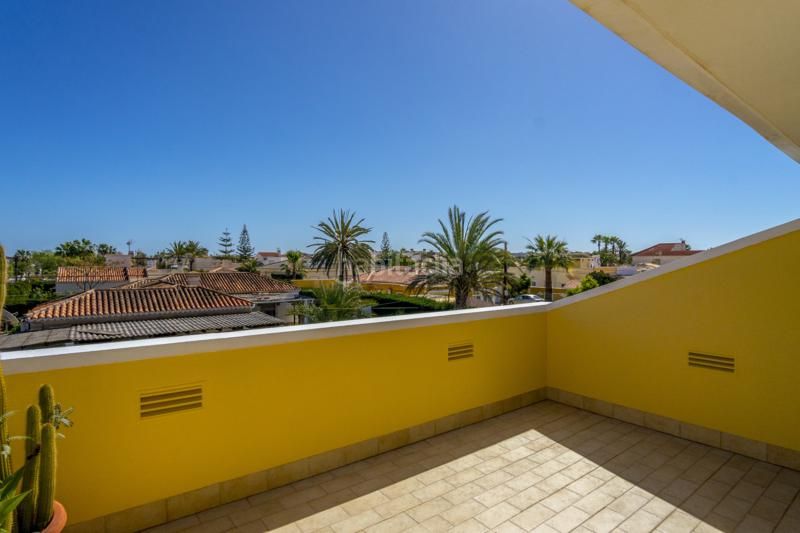 Foto 672021a9-7f34-4a45-83b6-666a27a0d132. Chalet en avenida miguel de unamuno 17 chalet de lujo en torreta florida en Torrevieja