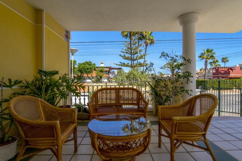 Foto 7ca42e5f-6514-4128-994c-3aeab0fb0ef2. Chalet en avenida miguel de unamuno 17 chalet de lujo en torreta florida en Torrevieja