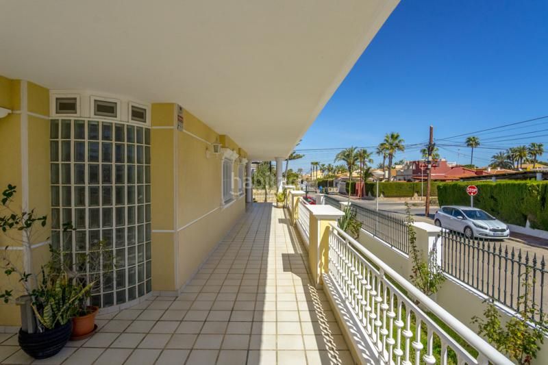 Foto 8779a473-6ba8-4d77-ad70-f155b2263570. Chalet en avenida miguel de unamuno 17 chalet de lujo en torreta florida en Torrevieja