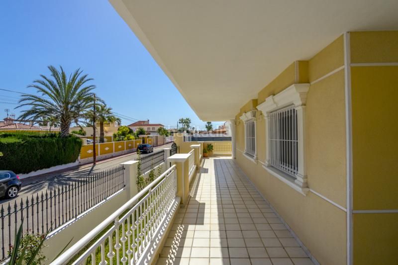 Foto 9161da2e-8380-4443-a38c-0a61fb7528dd. Chalet en avenida miguel de unamuno 17 chalet de lujo en torreta florida en Torrevieja