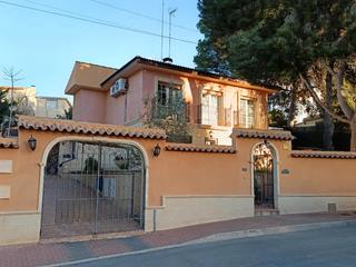 Chalet en Avenida tomas martinez domenech 4. Chalet en los balcones