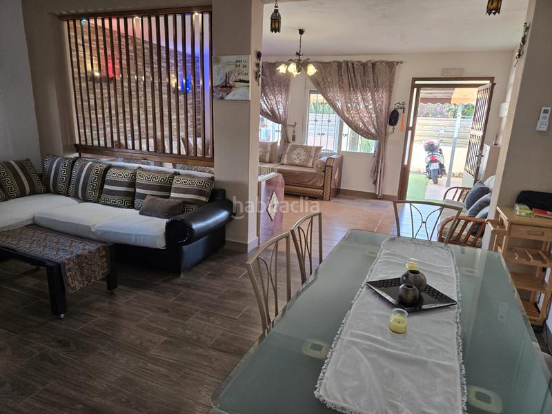 Foto 530a1499-6035-45a5-841d-5be17af3149a. Chalet en calle del morral 218 chalet adosado en playa flamenca, costa en Orihuela