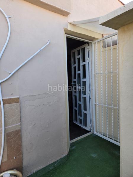 Foto b2c81092-1e6b-4cf0-b3f5-ba218f4edc37. Chalet en calle del morral 218 chalet adosado en playa flamenca, costa en Orihuela