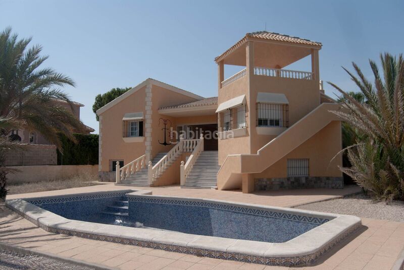 Foto 0fd77f70-f068-4e31-b203-acbbc11c7906. Chalet en urbanización Veneziola golf 125 chalet en la manga, murcia, con puerto de atraque en Manga del Mar Menor (La)