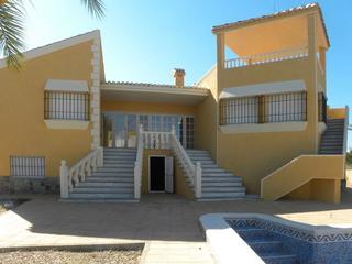 Chalet in Urbanización veneziola golf 125. Chalet en la manga, murcia, con puerto de atraque
