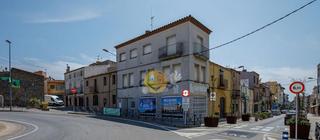 Xalet a Emporda 6. Casa independiente 2 pisos y 1 local en emporda