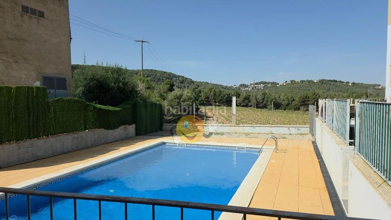 Foto 35c038a0-cf59-43ce-bc96-2b95c37358c4. Pis amb calefacció aparcament piscina a Calafell poble Calafell