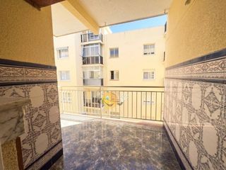 Pis a Estruch-Eixample. Piso centrico con balcon