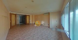 Flat in Paisos catalans 111. En reus