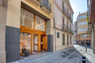 Local commercial à Algavira 16. Local reformado en el centro de sant feliu de guíxols