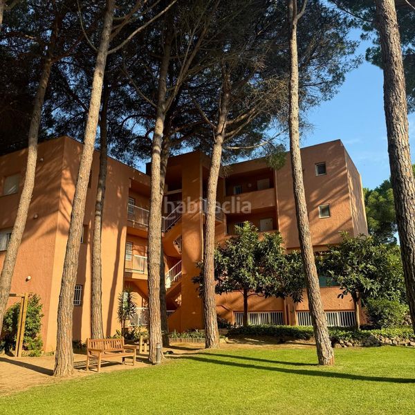 Foto b31ea1b6-5ac7-4cc0-8de5-7c415ef67e39. Apartament amb piscina a platja de Pals Pals