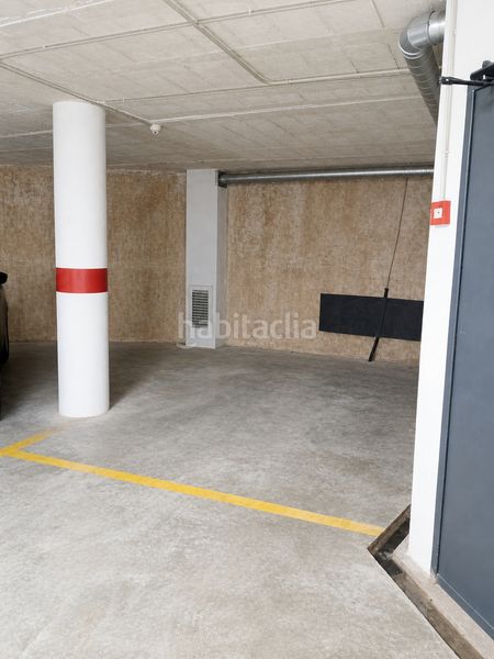 Foto f258388b-be68-4092-93d9-63179fef1a12. Aparcament cotxe a Tueda Sant Feliu de Guíxols