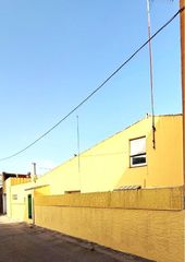 Maison jumelée à Piverd-Vila-Seca-Bruguerol. Casa adosada en zona tranquila, cerca del centro y de las playas