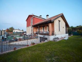 Xalet  Moral. Exclusiva vivienda unifamiliar en viana de cega!