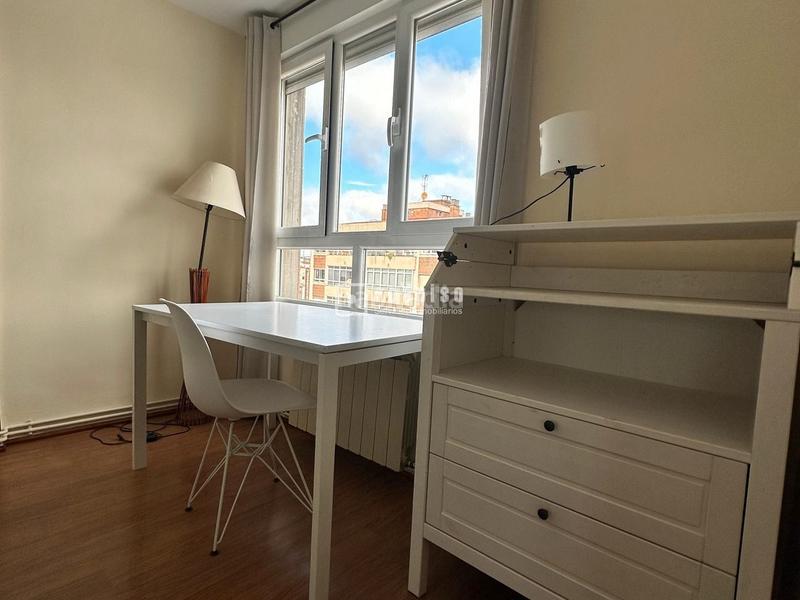 Foto 3859f20a-9ca4-4ac1-8ada-9a6434772389. Rent flat in puente colgante 11 in Plaza de Toros Valladolid