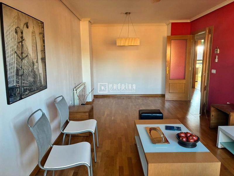 Foto 49b7a774-ae21-4a4b-986d-f0b45d351fb1. Alquiler piso en de los castaños 31 tu nuevo hogar te espera en Covaresa! en Valladolid