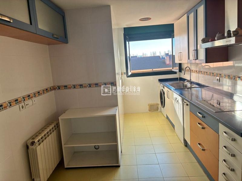 Foto 3a953dfa-ab4b-4164-a67b-33946d250b18. Location appartement dans de los castaños 31 dans Covaresa Valladolid