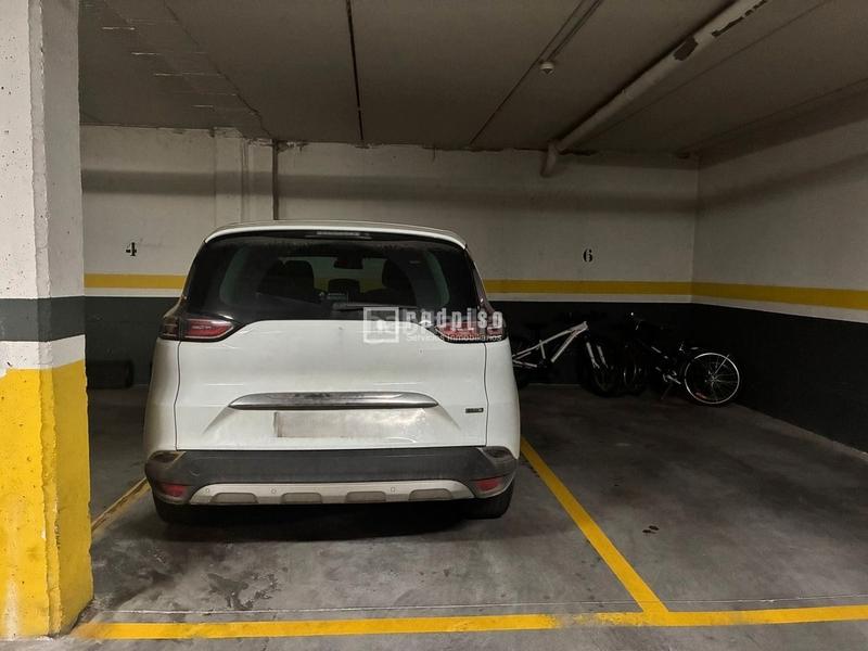 Foto 36eabfe4-6cc6-4b3f-a8f8-2893bdf760a0. Rent flat in de los castaños 31 in Covaresa Valladolid