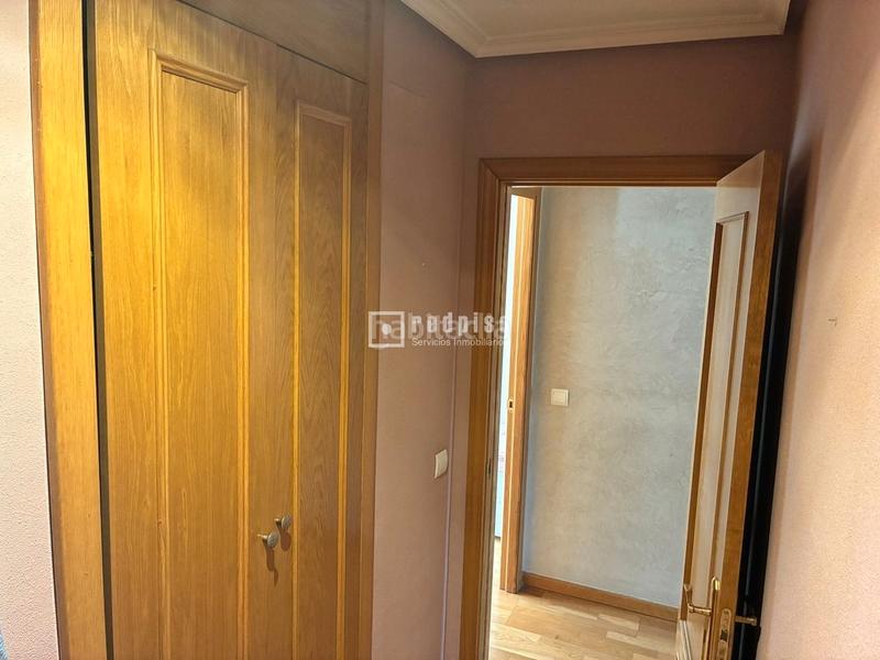 Foto 7d1cc67c-282b-4379-9951-6774ec2fb350. Rent flat in de los castaños 31 in Covaresa Valladolid