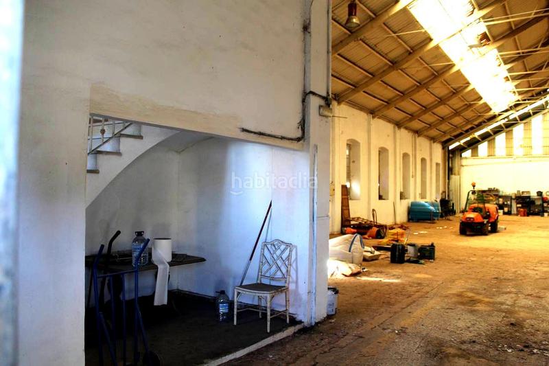 Foto b8bea882-f0b5-4171-be2f-abd311d7b0f0. Nau industrial a Antiga Moreira Sagunt