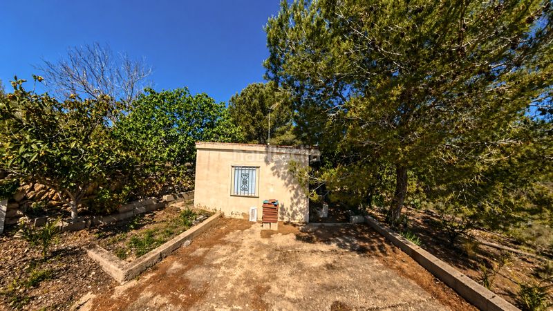Foto f080b87e-3093-4080-b54c-2177e3b5fc61. Finca rústica a Monserrat