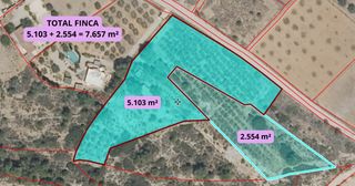 Residential Plot en Monserrat. Finca r�stica de 7.600 m con vivienda, luz y agua en montserrat