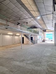 Miete Fabrikhalle  Calle pino alepo. Nave en alquiler polígono el pino, sevilla