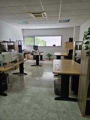Ufficio in Avenida República Argentina