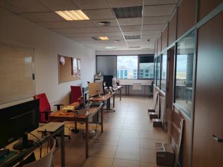 Affitto Ufficio in Calle astronomía 1. Oficina en alquiler en nuevo torneo, sevilla
