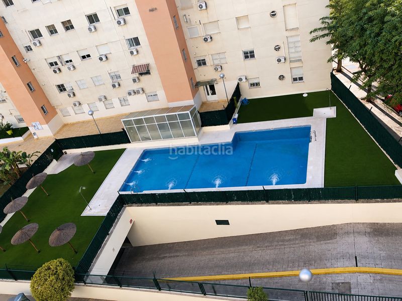 Foto a58e68c3-18af-4ad0-b45b-9889fb203501. Dúplex amb calefacció aparcament piscina a Palmete Sevilla