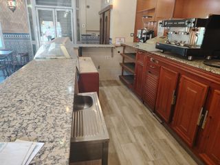 Geschäftsraum  Calle trajano. Local en venta en montequinto, dos hermanas, sevilla