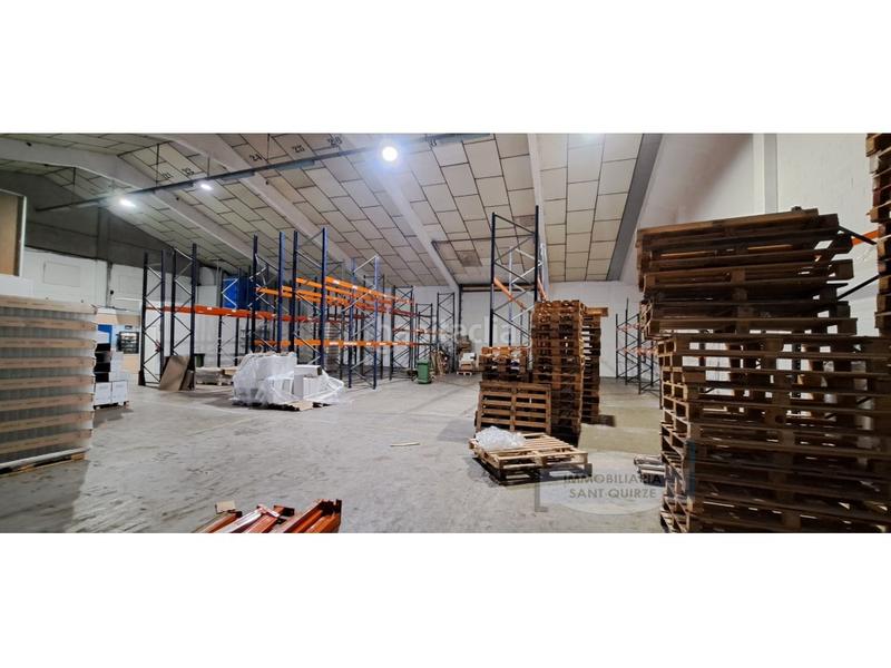 Foto 0c8d38cc-8793-42ae-aee3-74cac3bae564. Rent industrial building in Can Casablanques Sant Quirze del Vallès